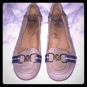 EUC Sz 7.5 Sofft Tan and Navy suede loafer